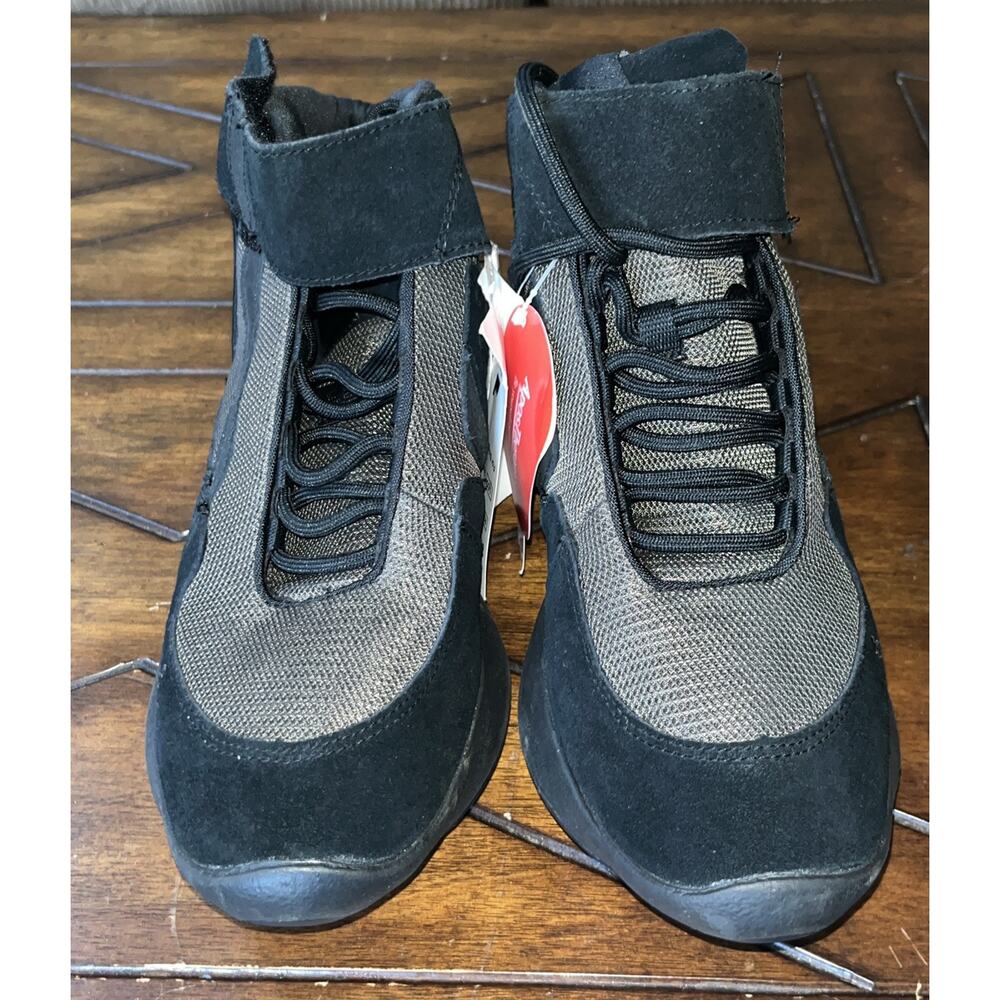 AposHealth Therapy Shoes Men's Size‎ 7.5 Women’s 9 New